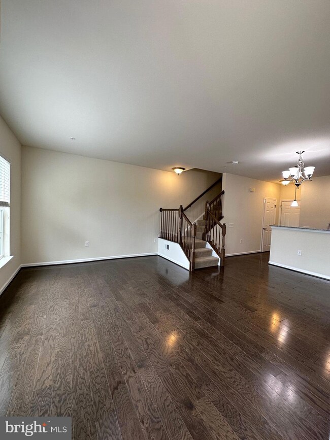 43495 Town Gate Square, Chantilly, VA 20152 - photo 2