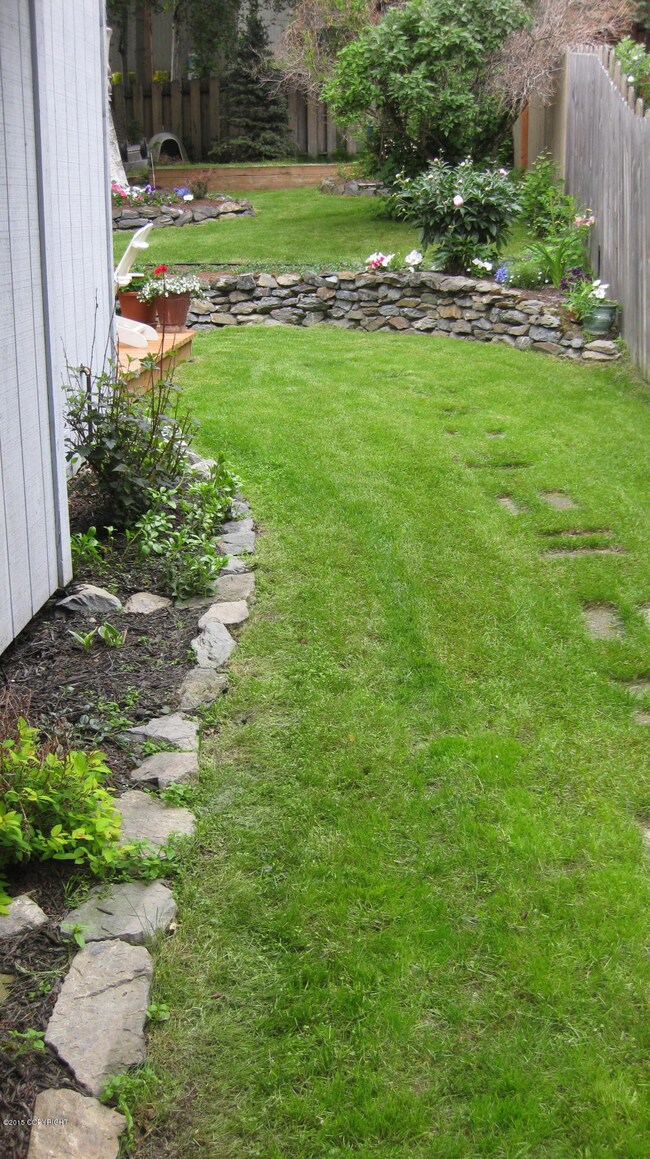 Side walkway