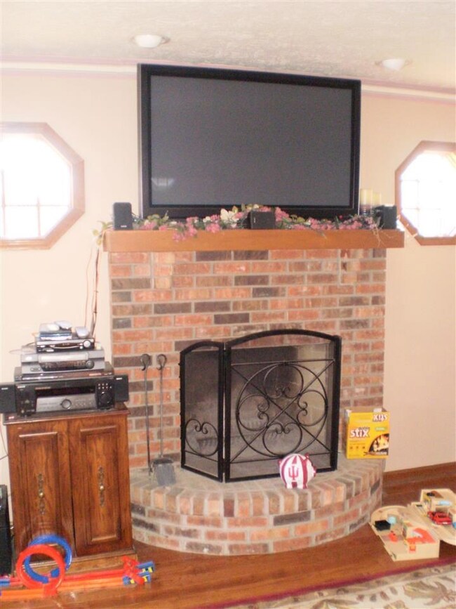 3951 N Feerwood Ct, Bloomington, IN 47404 - photo 7