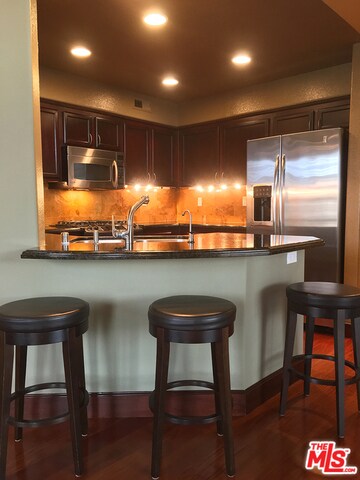 breakfast bar