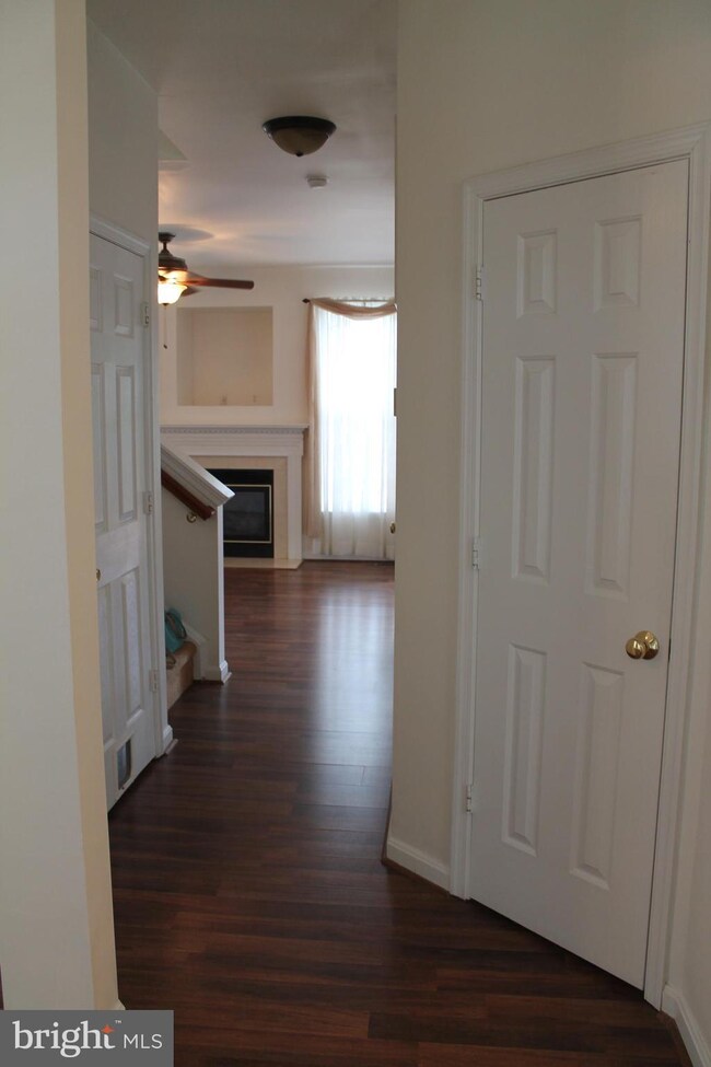 11214 Englewood Ct, Fredericksburg, VA 22407 - photo 5