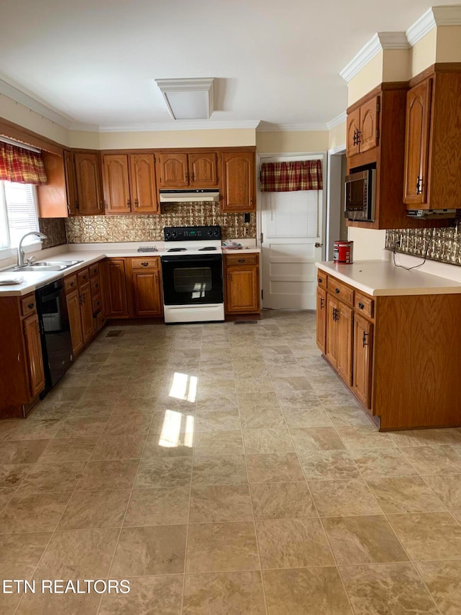 107 Woodlawn Dr, Kingston, TN 37763 - photo 5