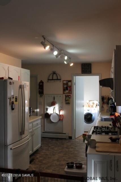 9 Kidder Ln, Glens Falls, NY 12801 - photo 6