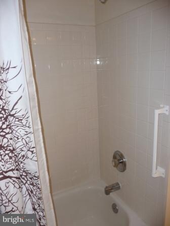 8050 Lisle Dr unit 219, Manassas, VA 20109 - photo 4