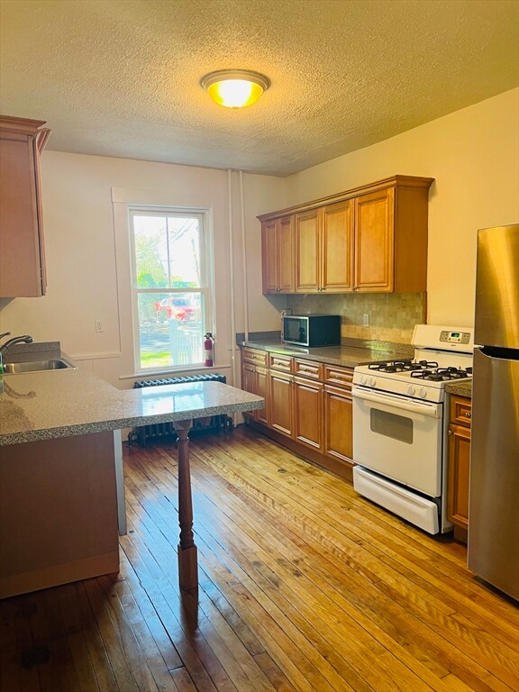 49 Cross St unit A, West Newton, MA 02465 - photo 2