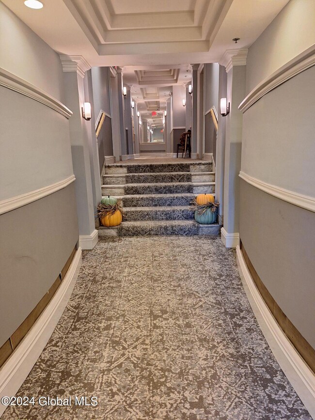 352 State St entrance to lobby