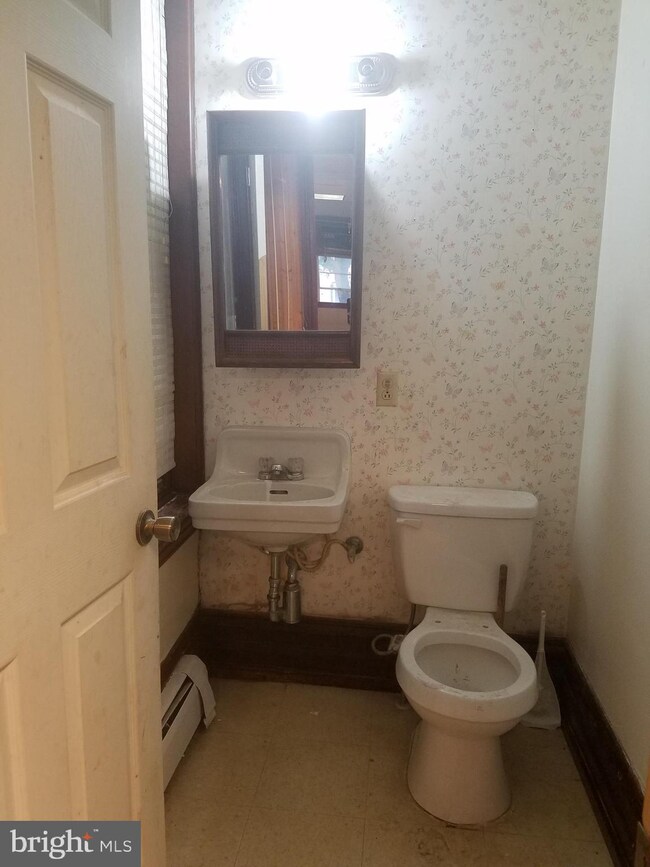 528 Elm St, Reading, PA 19601 - photo 7