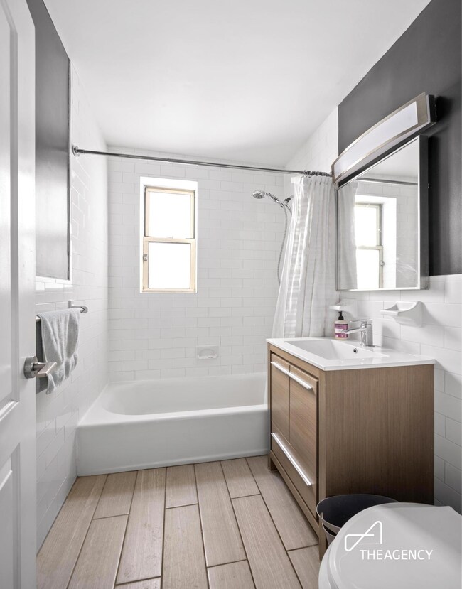 225 E 76th St unit 5-A, New York, NY 10021 - photo 5