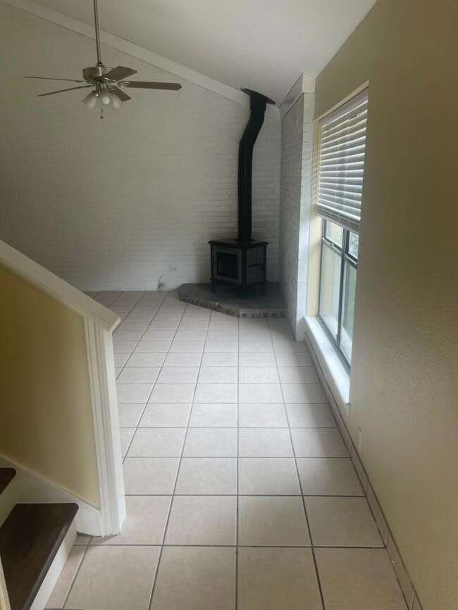 8954 Bradley Dr, North Richland Hills, TX 76182 - photo 3