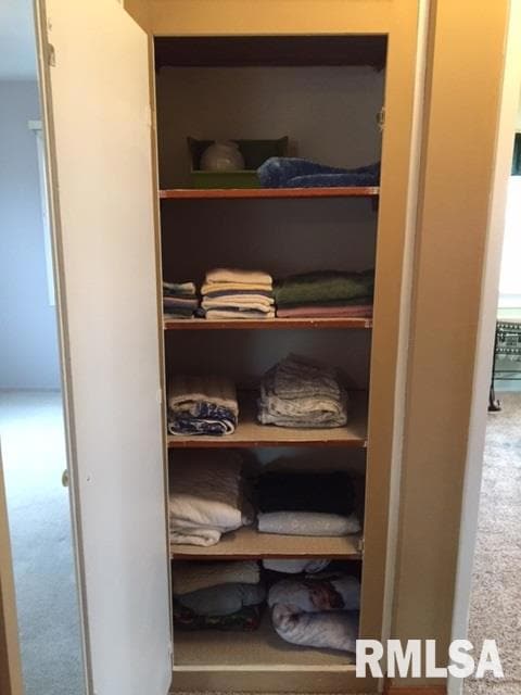 2004 W 75th Place, Davenport, IA 52806 - photo 7