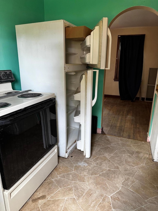 529 E 1st St N, Truman, MN 56088 - photo 5