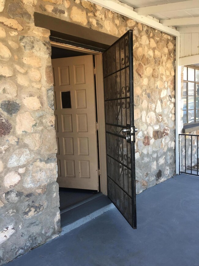 3312 Fillmore Ave, El Paso, TX 79930 - photo 3