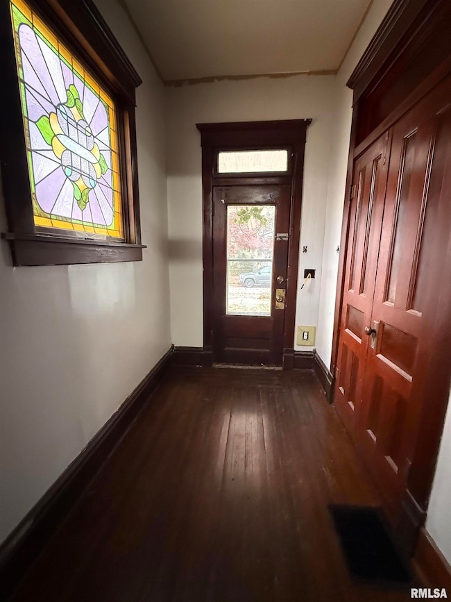 409 N Mcarthur St, Macomb, IL 61455 - photo 3