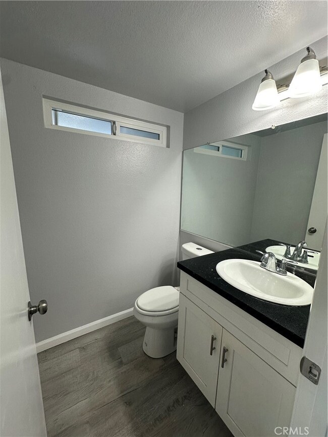 2010 Date Tree Rd, Colton, CA 92324 - photo 5