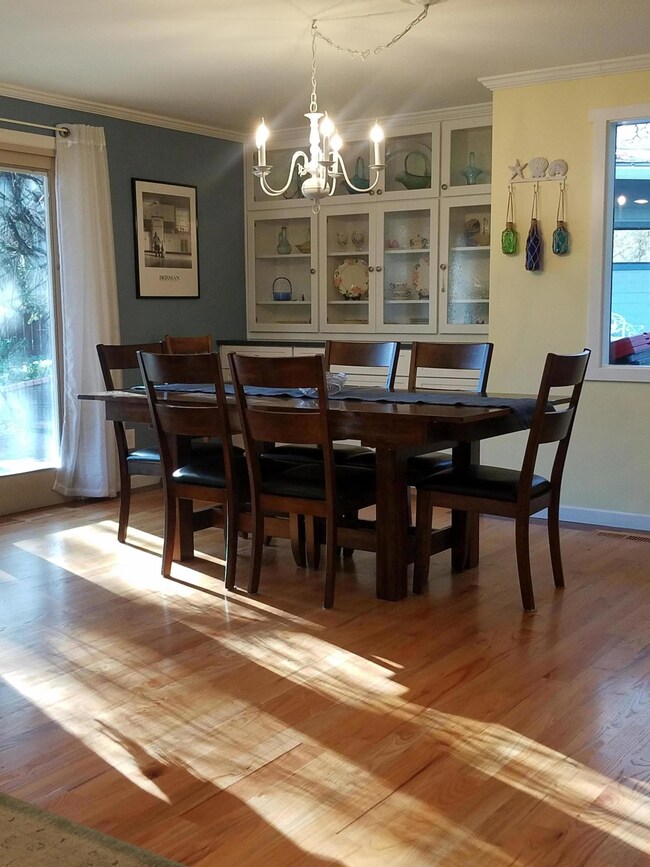 7837 Colonial Way, Central Point, OR 97502 - photo 6