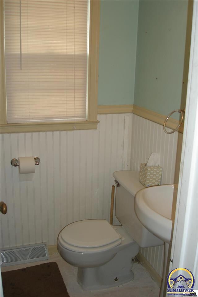 1900 SW Randolph Ave, Topeka, KS 66604 - photo 5