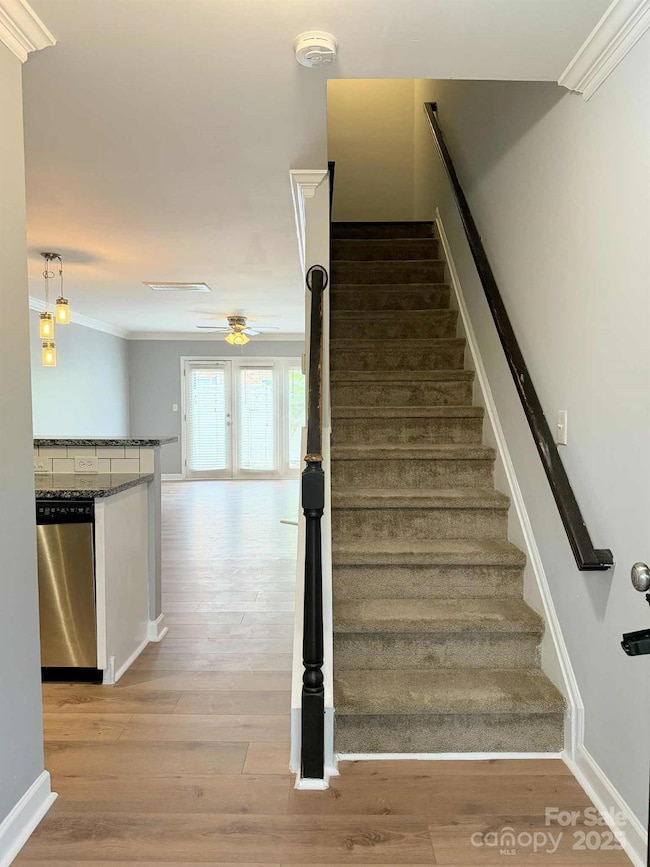 1218 Green Oaks Ln unit J, Charlotte, NC 28205 - photo 3