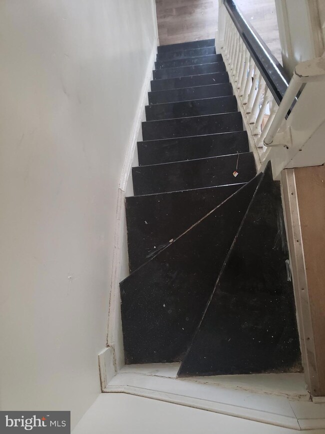 629 E 37th St, Baltimore, MD 21218 - photo 5