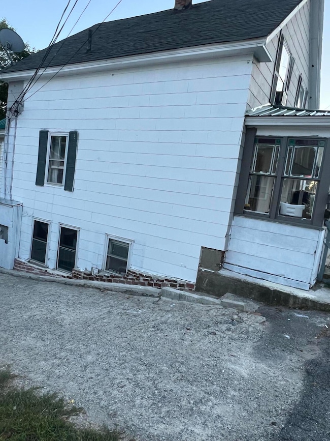 29 Halifax St, Winslow, ME 04901 - photo 2