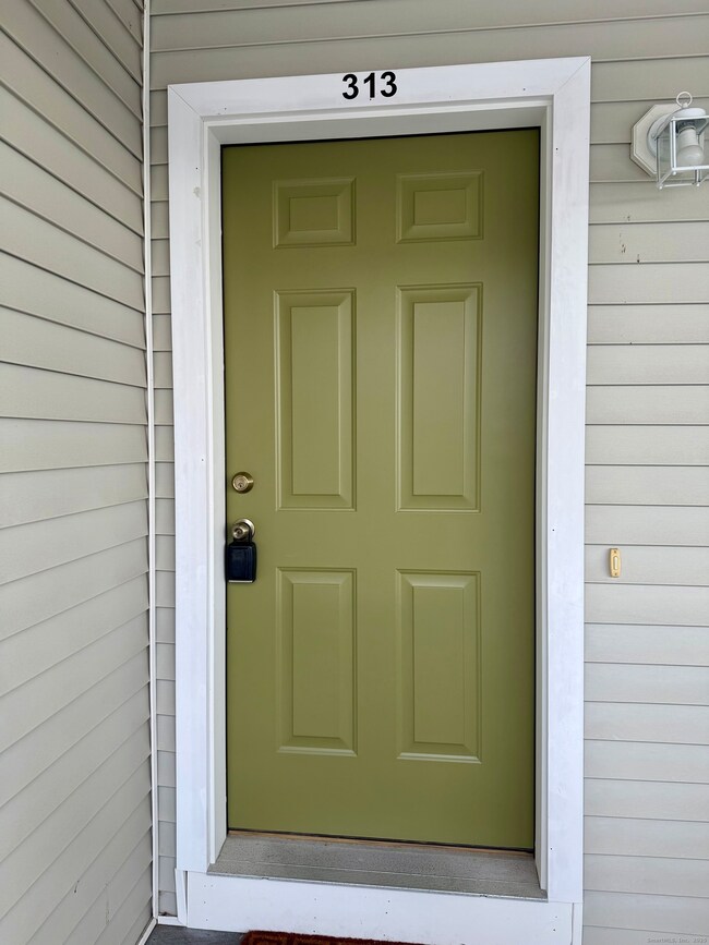 130 Meridian St unit 313, Groton, CT 06340 - photo 2