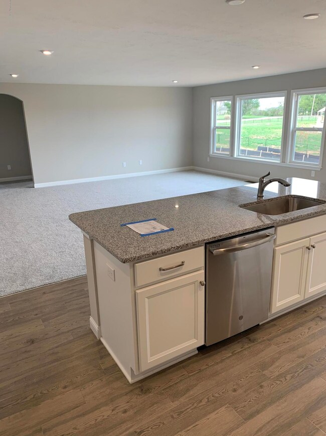 471 Copper Creek Dr, Mount Washington, KY 40047 - photo 5