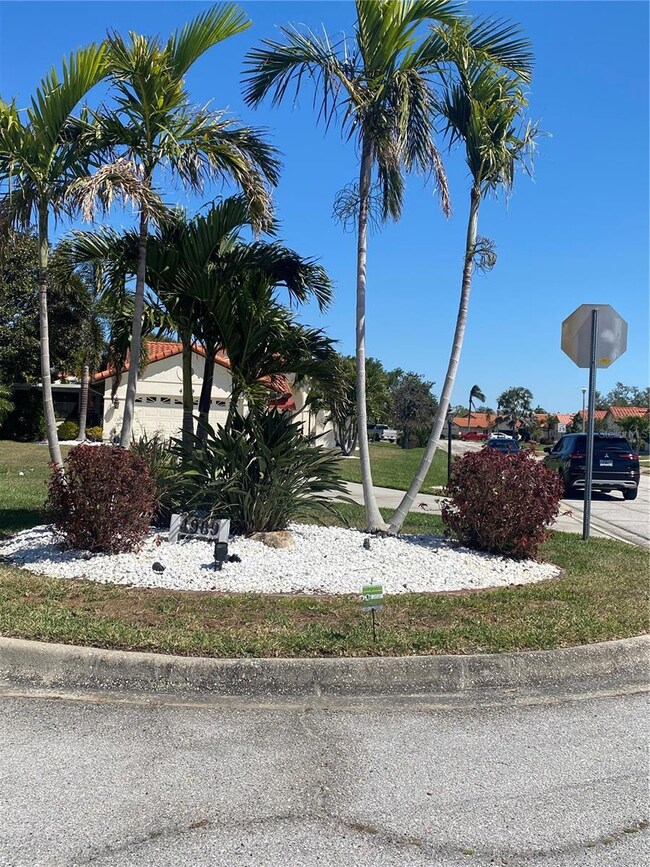 4989 Clubview Ct E, Bradenton, FL 34203 - photo 3