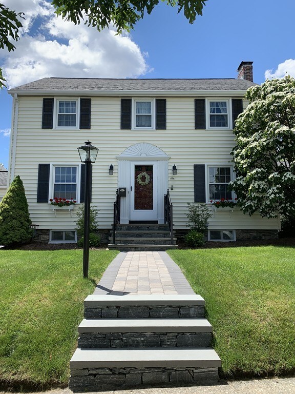 6 Bellingham Rd, Worcester, MA 01606 - photo 2