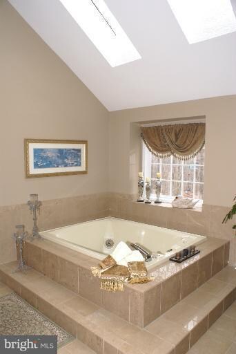 12411 Clifton Hunt Dr, Clifton, VA 20124 - photo 3