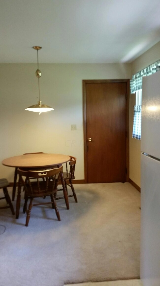 1195 Thurell Rd, Columbus, OH 43229 - photo 3