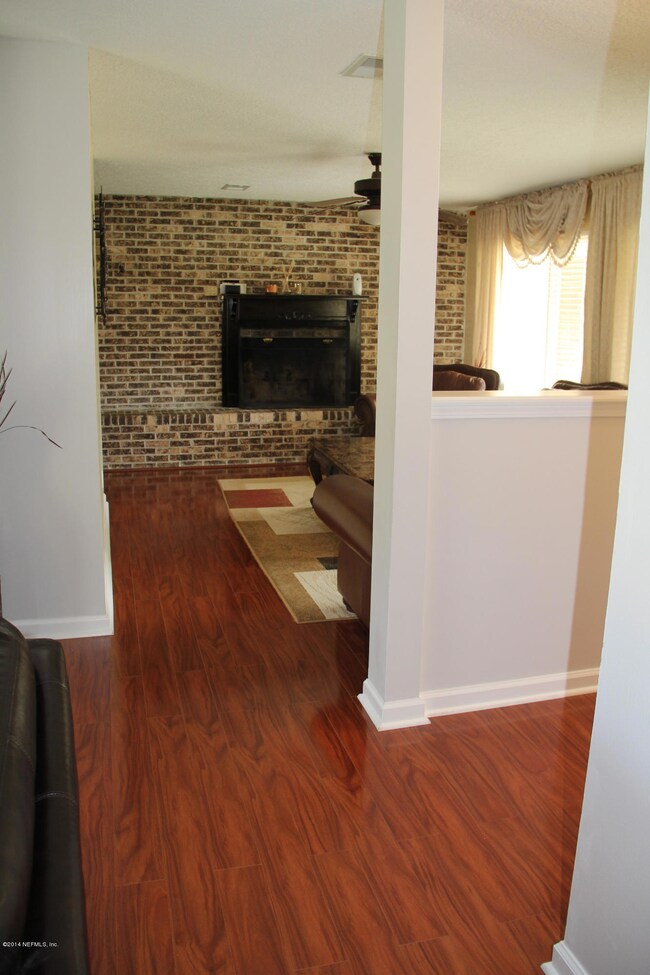 2718 Elisa Dr E, Jacksonville, FL 32216 - photo 6