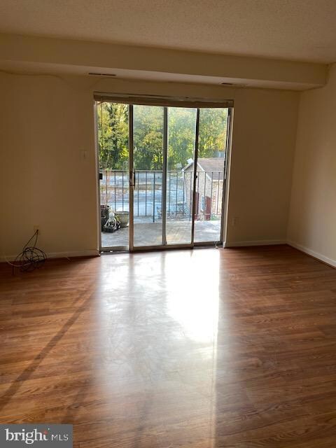 11900 Tarragon Rd unit J, Reisterstown, MD 21136 - photo 5