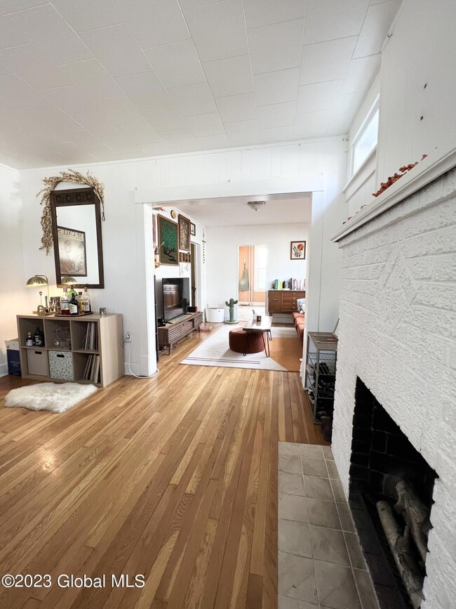 16 Mereline Ave, Albany, NY 12209 - photo 6