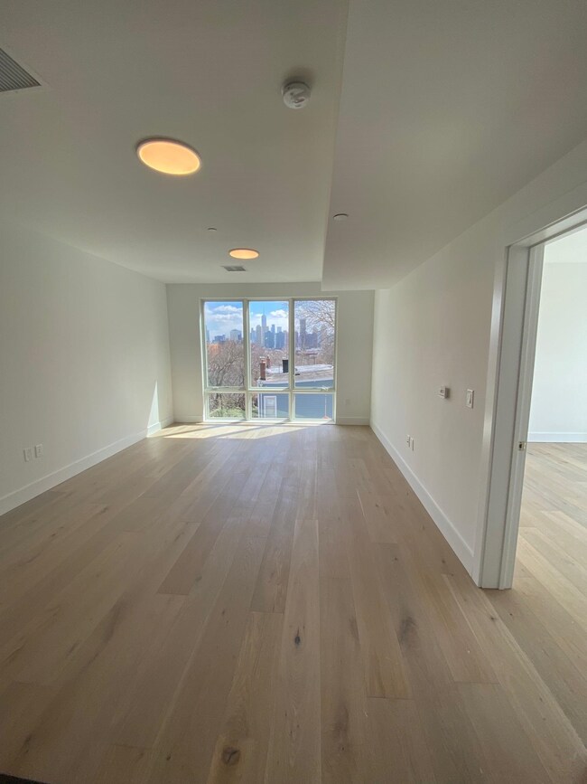 348 Baldwin Ave unit 409, Jersey City, NJ 07306 - photo 2