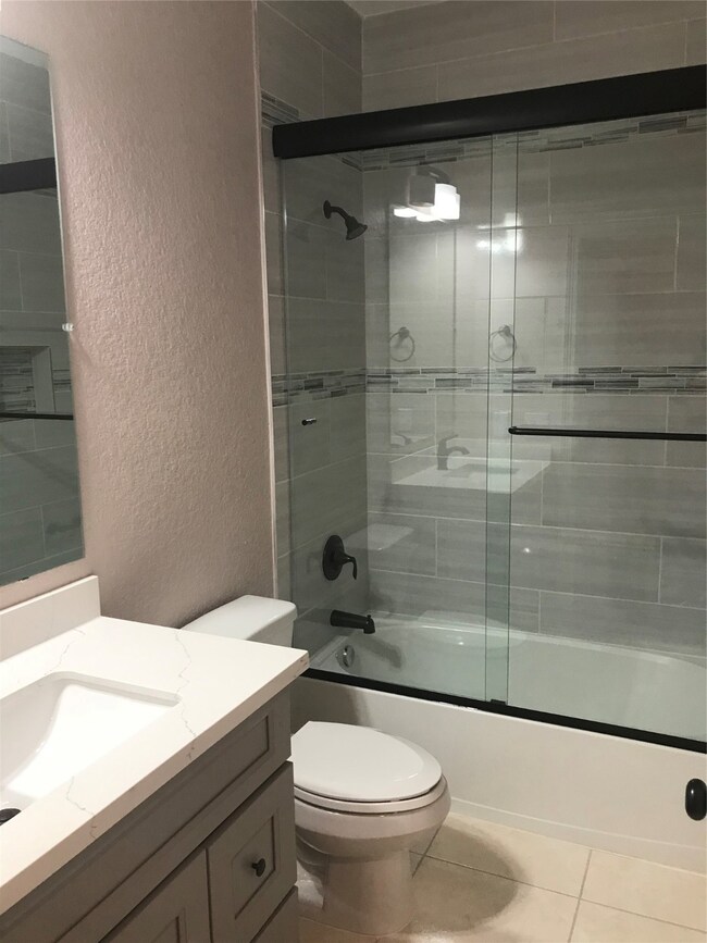 8215 Sealey St unit A, Houston, TX 77088 - photo 6