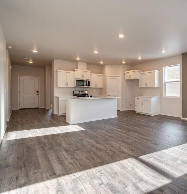 1920 Hannah Ln unit 8, Medford, OR 97504 - photo 3