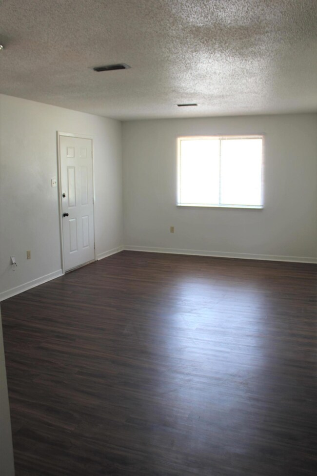 1925 Esplanade St unit F, Navarre, FL 32566 - photo 2