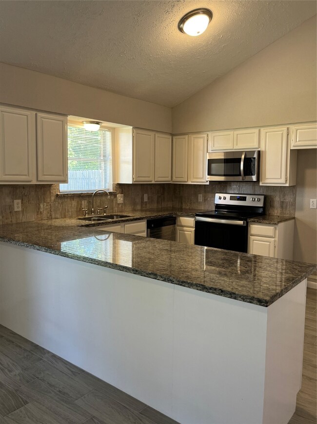 4910 Glendower Dr, Spring, TX 77373 - photo 3