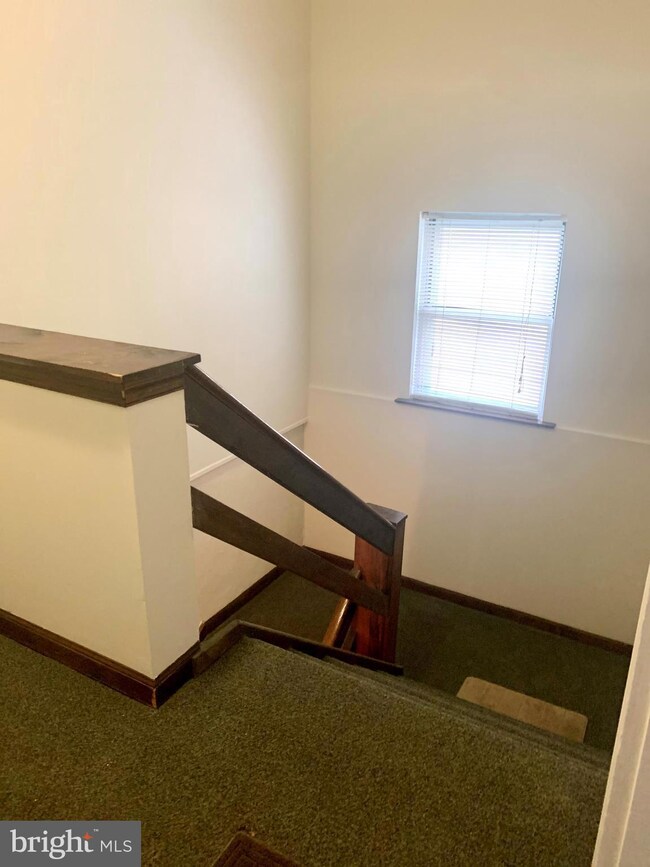 626 Country Ln unit B-2ND FLOOR, Morton, PA 19070 - photo 5