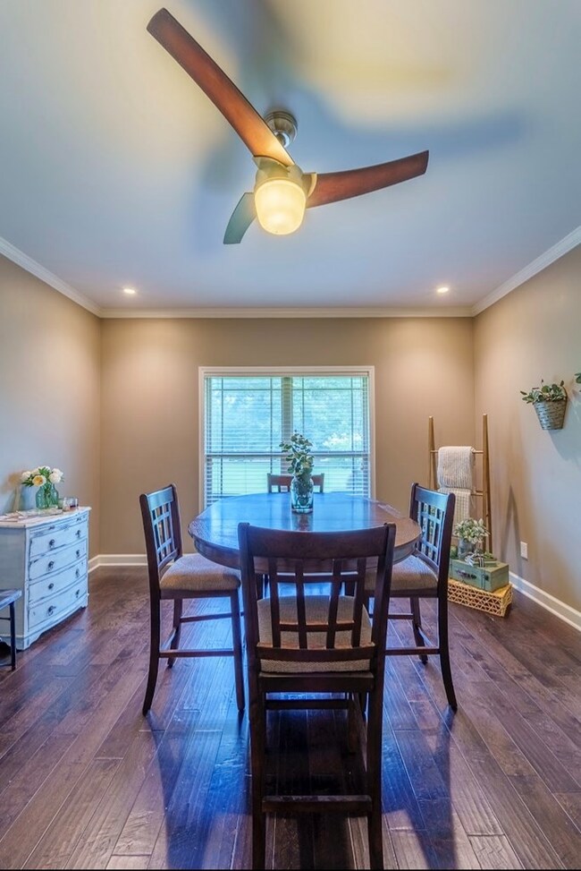 Formal dining room/office
