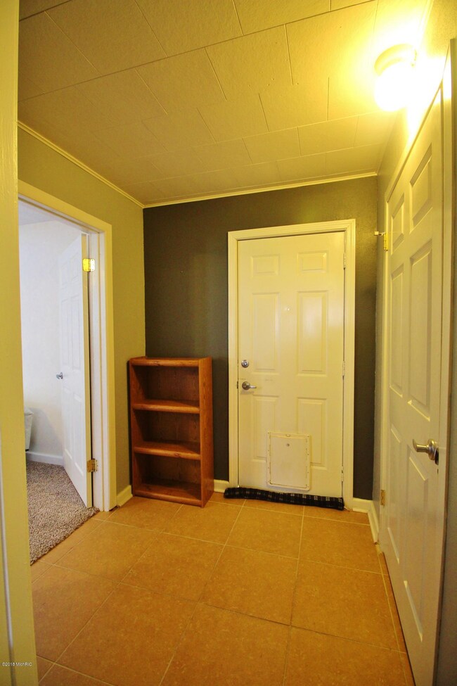 1116 Cass St, Niles, MI 49120 - photo 7