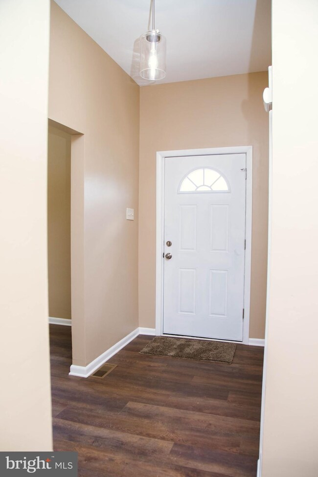 937 Paul Cir, Mechanicsburg, PA 17055 - photo 3