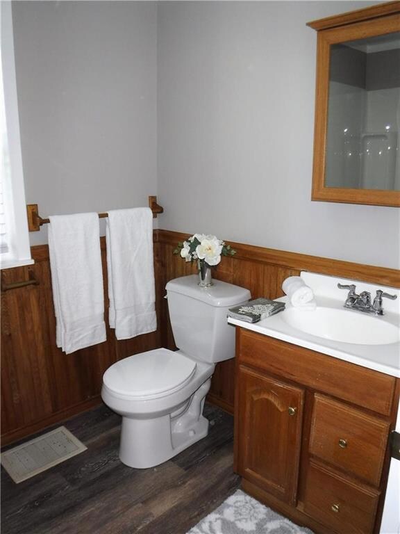 5901 Emmaus Rd, Emmaus, PA 18049 - photo 4