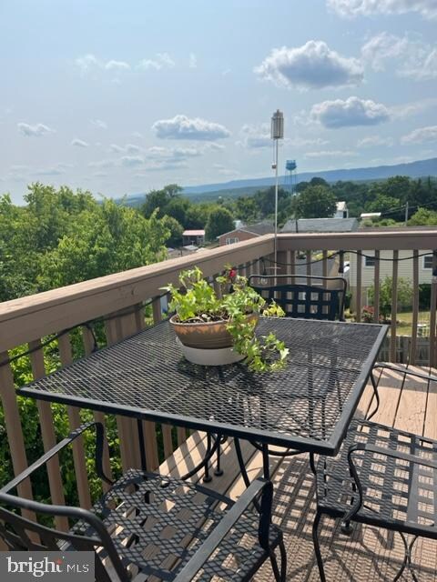 476 Thompson St, Strasburg, VA 22657 - photo 5