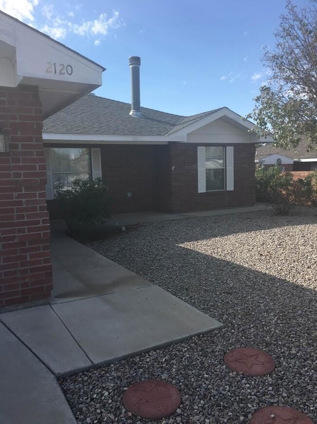 2120 Hickory Dr, Alamogordo, NM 88310 - photo 2