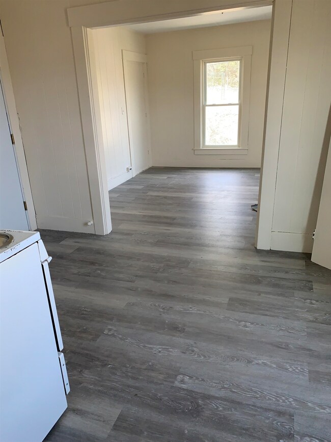 96 Cherry St unit 2, Saint Johnsbury, VT 05819 - photo 3