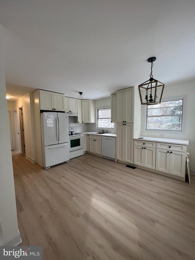 531 Hemlock Terrace, Woodbury, NJ 08096 - photo 5