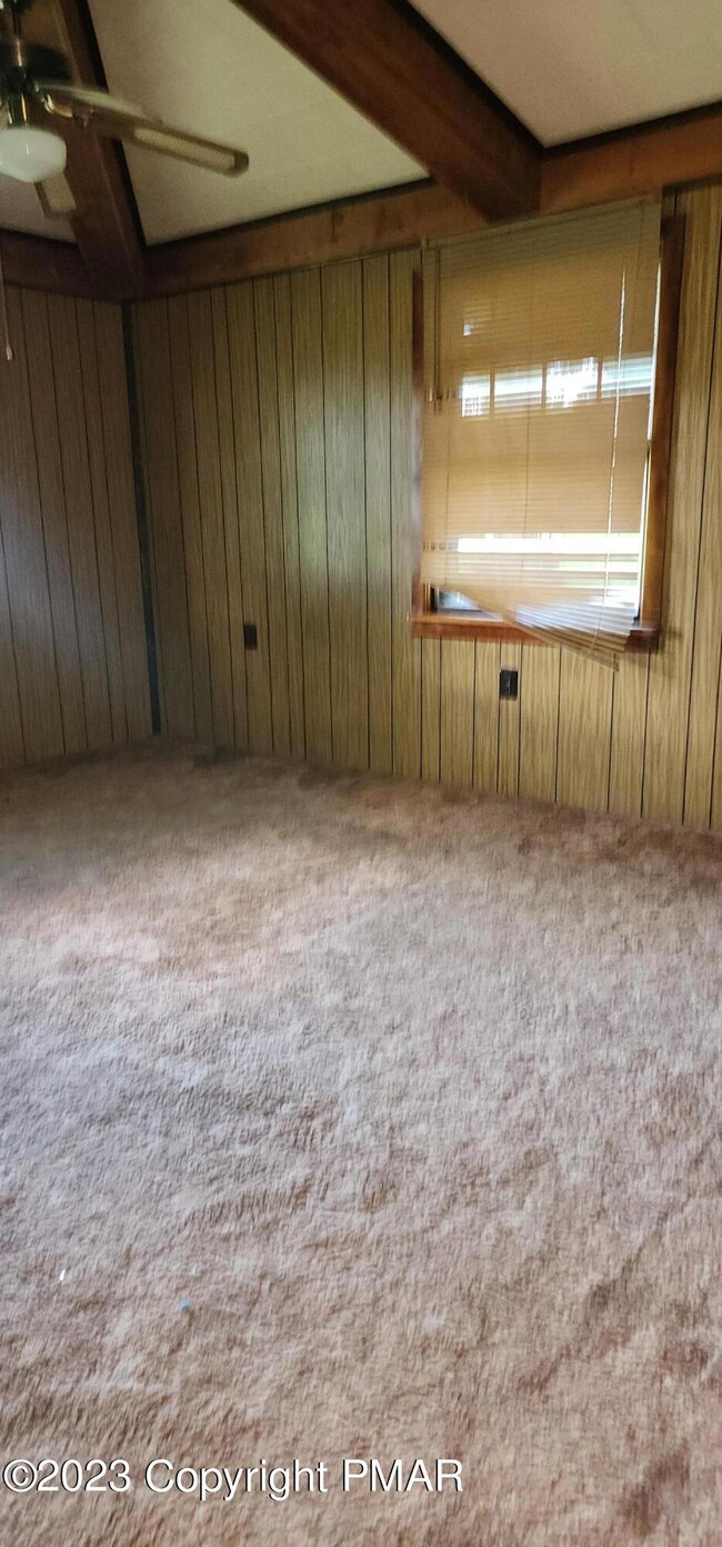 73 Shawnee Dr, Mount Bethel, PA 18343 - photo 7