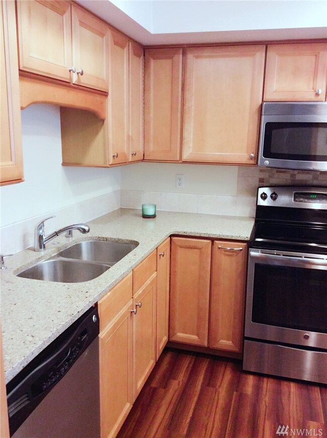 9807 Bristonwood Dr W unit 1D, University Place, WA 98467 - photo 4