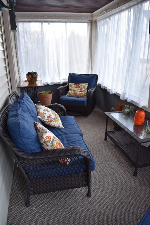 1st Floor 3 Season Room