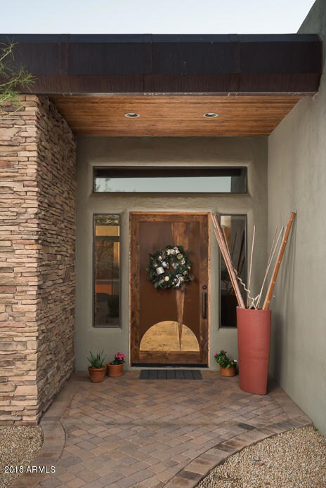 004_Front Entry